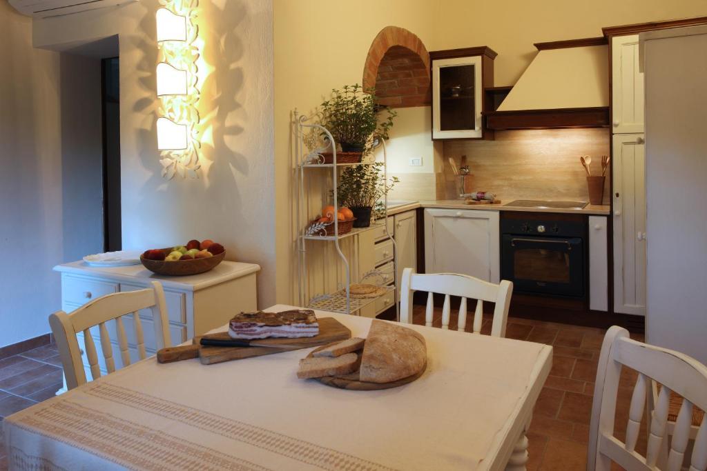Borgo San Benedetto Guest House Montaione Exterior foto